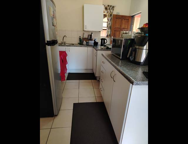2 BEDROOM APARTMENT FOR SALE IN PIONEER PARK
